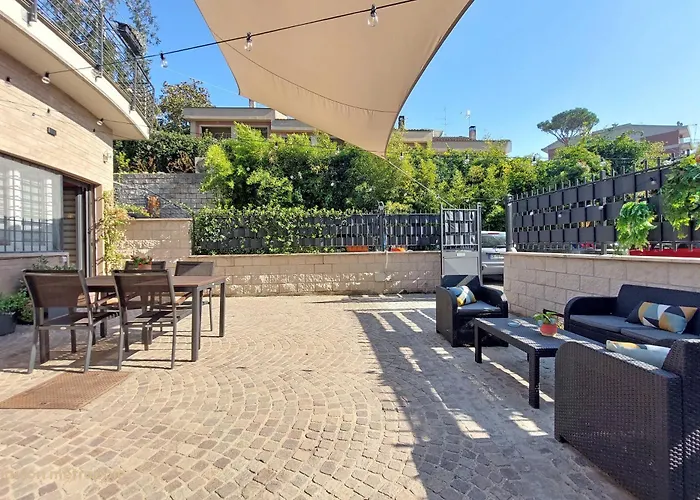 Color House, Roof Garden & Parking *