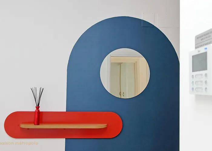 Apartment Color House, Roof Garden & Parking *