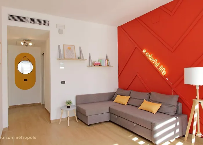 Color House, Roof Garden & Parking * Rom
