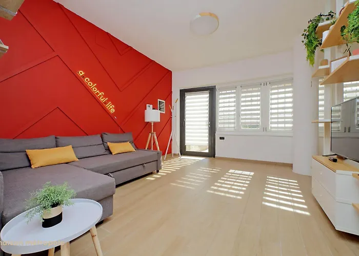 Color House, Roof Garden & Parking Apartment Rom